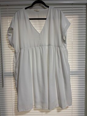 entro White V-Neck Babydoll Tunic